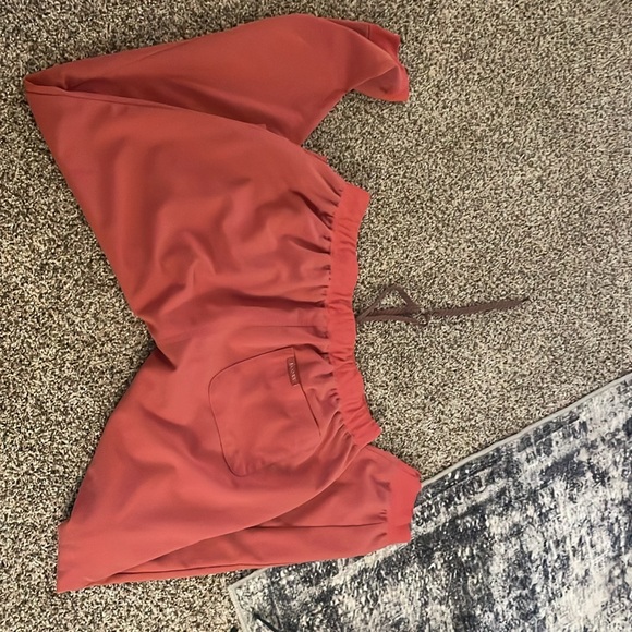 Darker pink Jaanuu Scrub set, barely used. - Picture 8 of 9